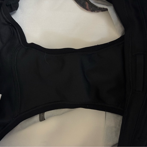 Lululemon Speed Up Short 2.5” - Picture 6 of 6